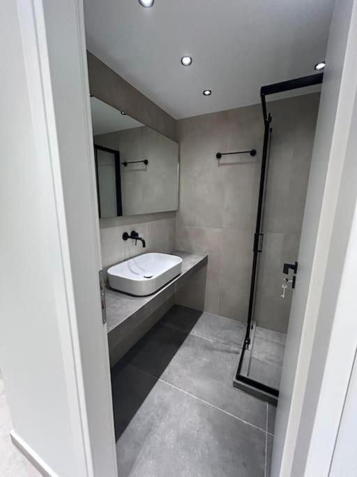 Apartamento Bluemotion - Just Sleep El Pireo Exterior foto